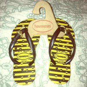 🐝 HAVAIANAS Yellow Black Hearts & Bumble Bee NWT
